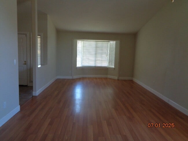 Building Photo - 485 Deer Creek Dr
