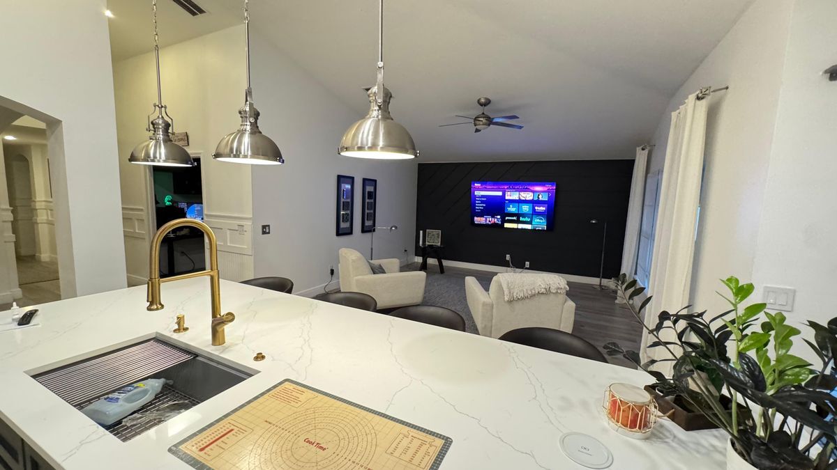 Building Photo - 676 Seneca Trail