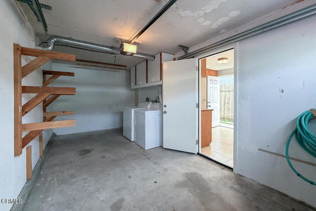 Building Photo - 288 Cahuenga Dr