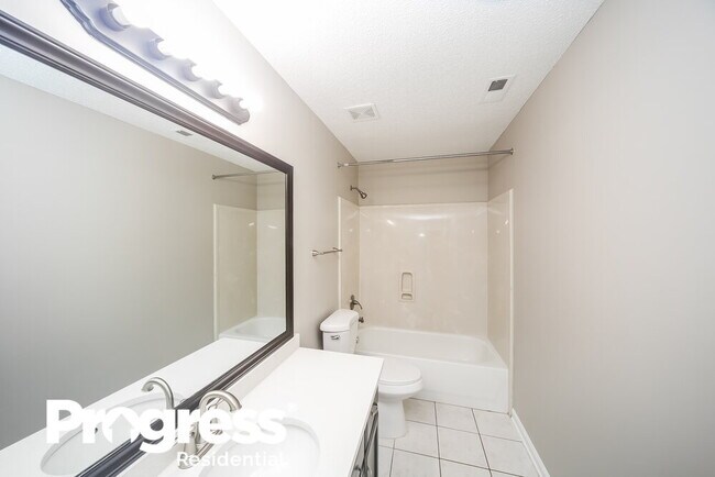 Building Photo - 13083 Braybourne Cross