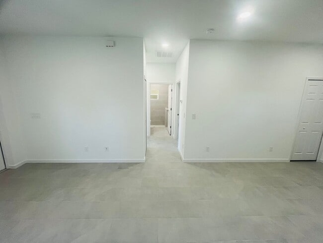 Building Photo - Brand New 2/2/1 -SW Lehigh Acres