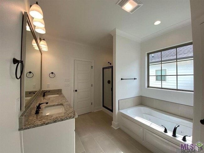 Building Photo - 30156 Sanctuary Blvd