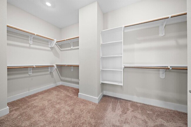 Building Photo - 8138 Esther Acres Ln