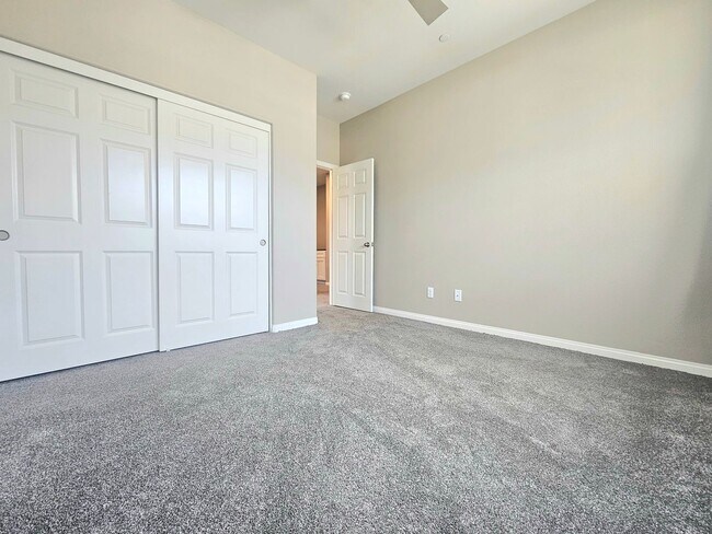 Building Photo - Gorgeous Spacious 3-Bedroom Home Now Available