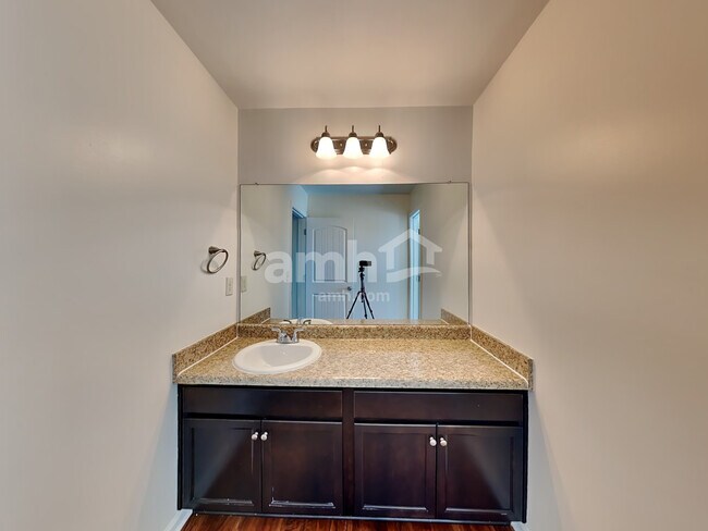 Building Photo - 2145 Villa Spring Ct