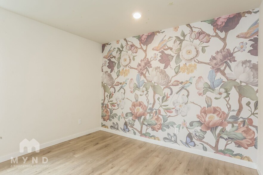 Building Photo - 33310 Crystal Ave SE