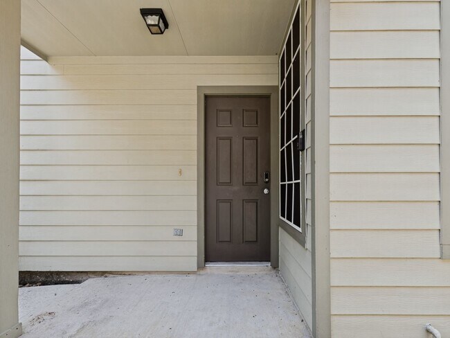 Building Photo - 151 N Burberry Park Cir