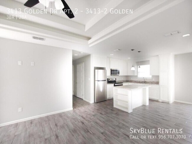 Building Photo - 3413 Golden Dr