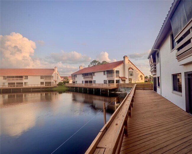 Building Photo - 1807 Garden Lake Dr