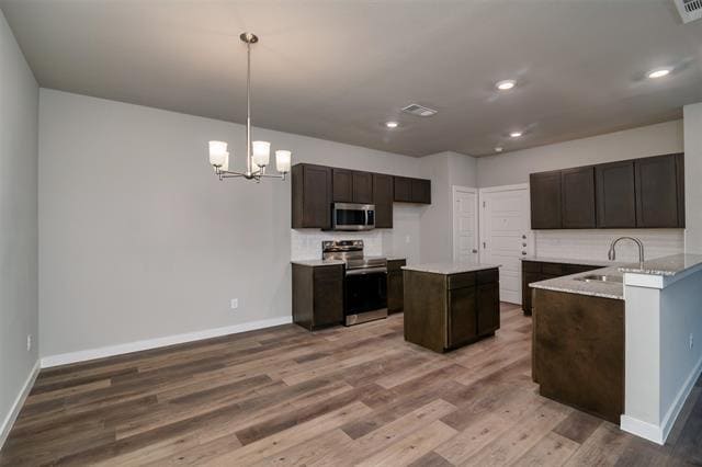 Building Photo - 660 Harvest Moon Dr