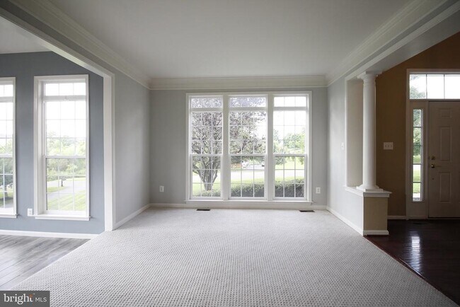 Building Photo - 5569 Jamisons Farm Dr