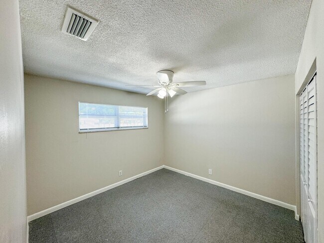 Building Photo - 1500 Forest Hill Blvd