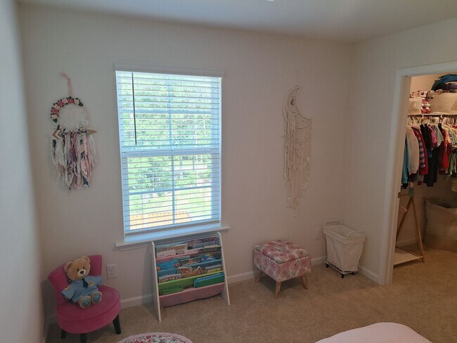 Building Photo - Lovely Four Bedroom Home  Appropriately 5 ...