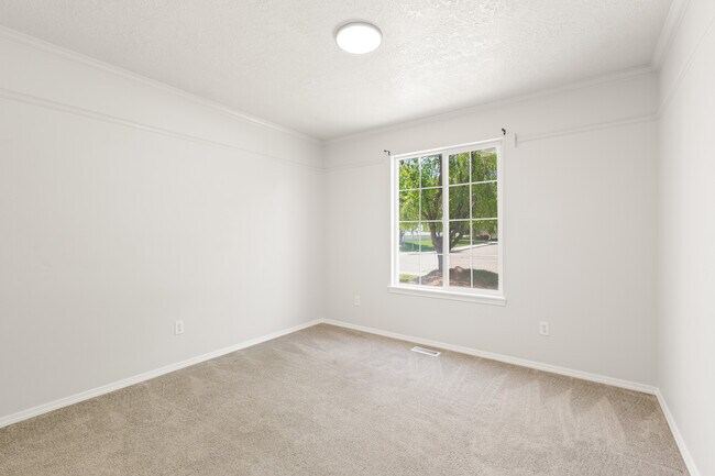 Building Photo - 1230 N Cabrillo Ave