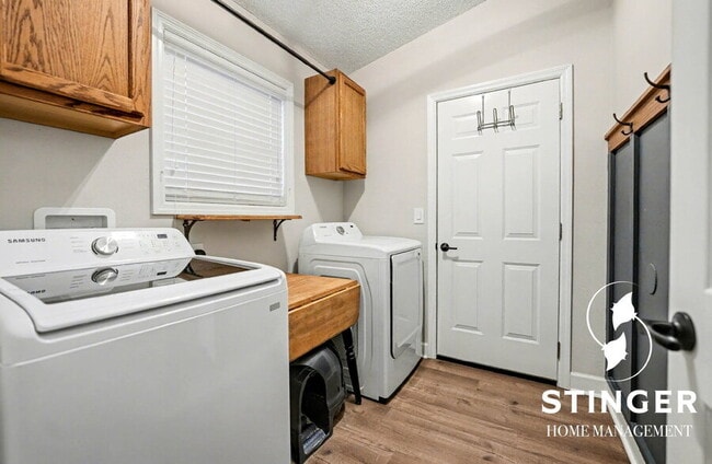 Building Photo - 36 Brindlewood Dr