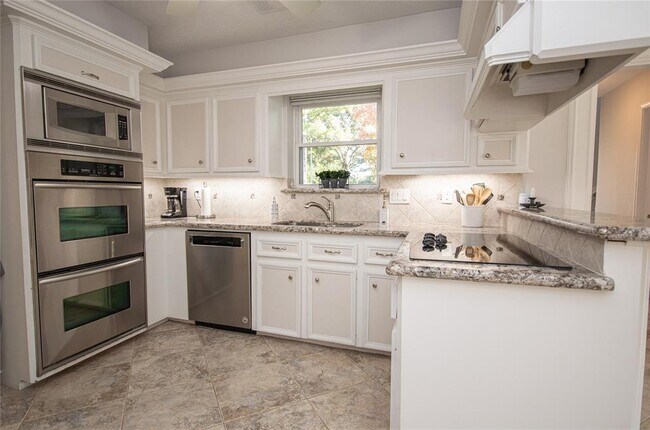 Building Photo - 9203 Godstone Ln