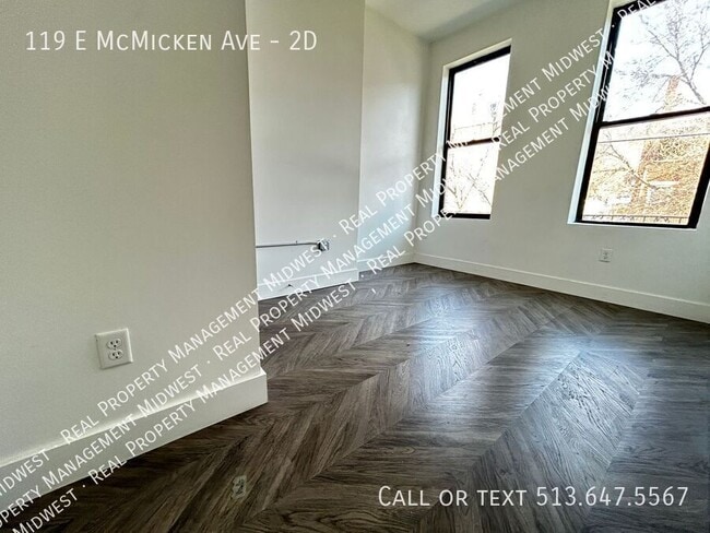 Building Photo - 119 E McMicken Ave