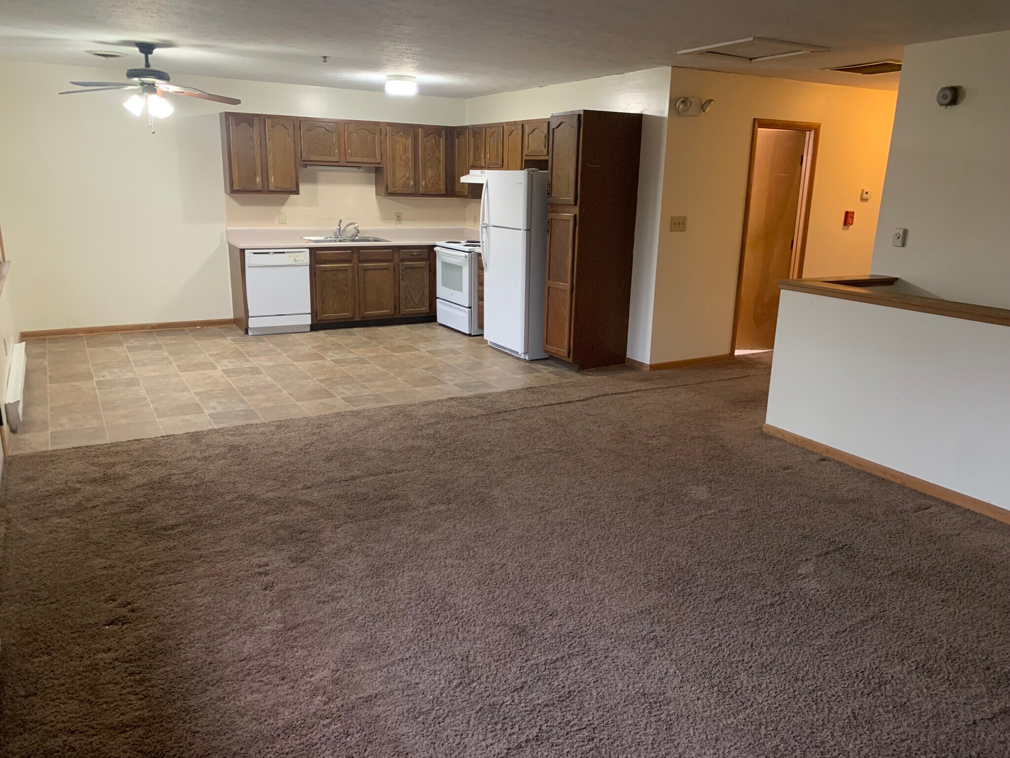 Building Photo - 920 Fairwinds Ct