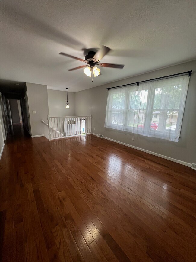 Building Photo - 304 Lawson Dr