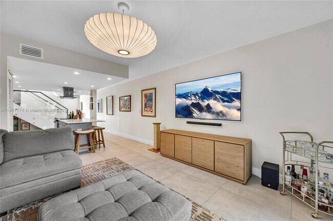 Building Photo - 2965 SW 25th Ter