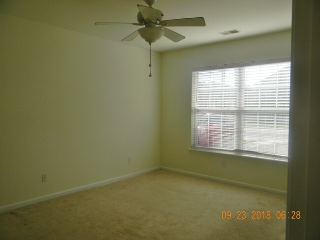 Building Photo - 3 bedroom townhome in Wescott Plantation-Master on 1st floor