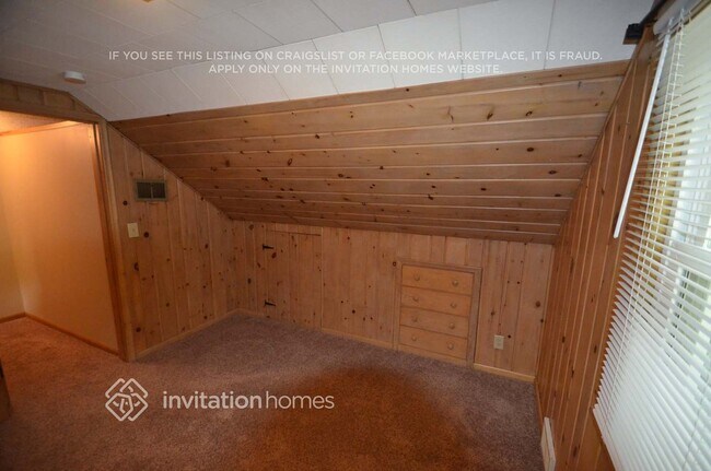 Building Photo - 3058 NE Stinson Blvd