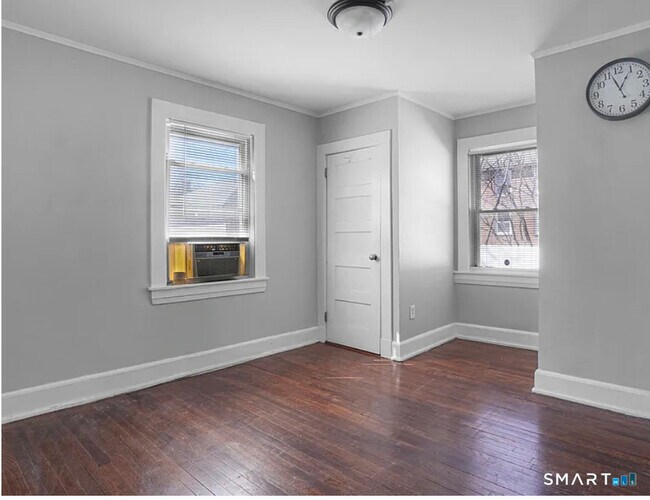 Building Photo - 87 Colony St