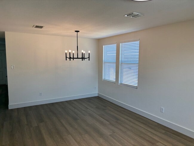 Building Photo - 803 Moss Glen Trail