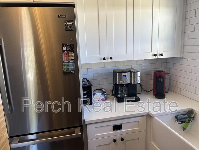 Building Photo - 390 S Garrison St