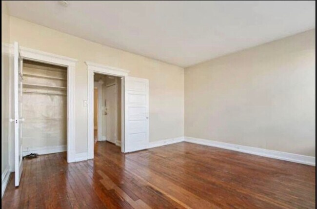 Building Photo - 2916 Guilford Ave