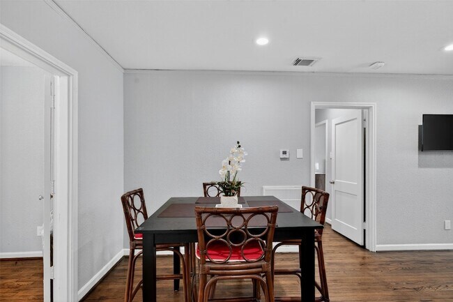 Building Photo - 3863 Arbor St