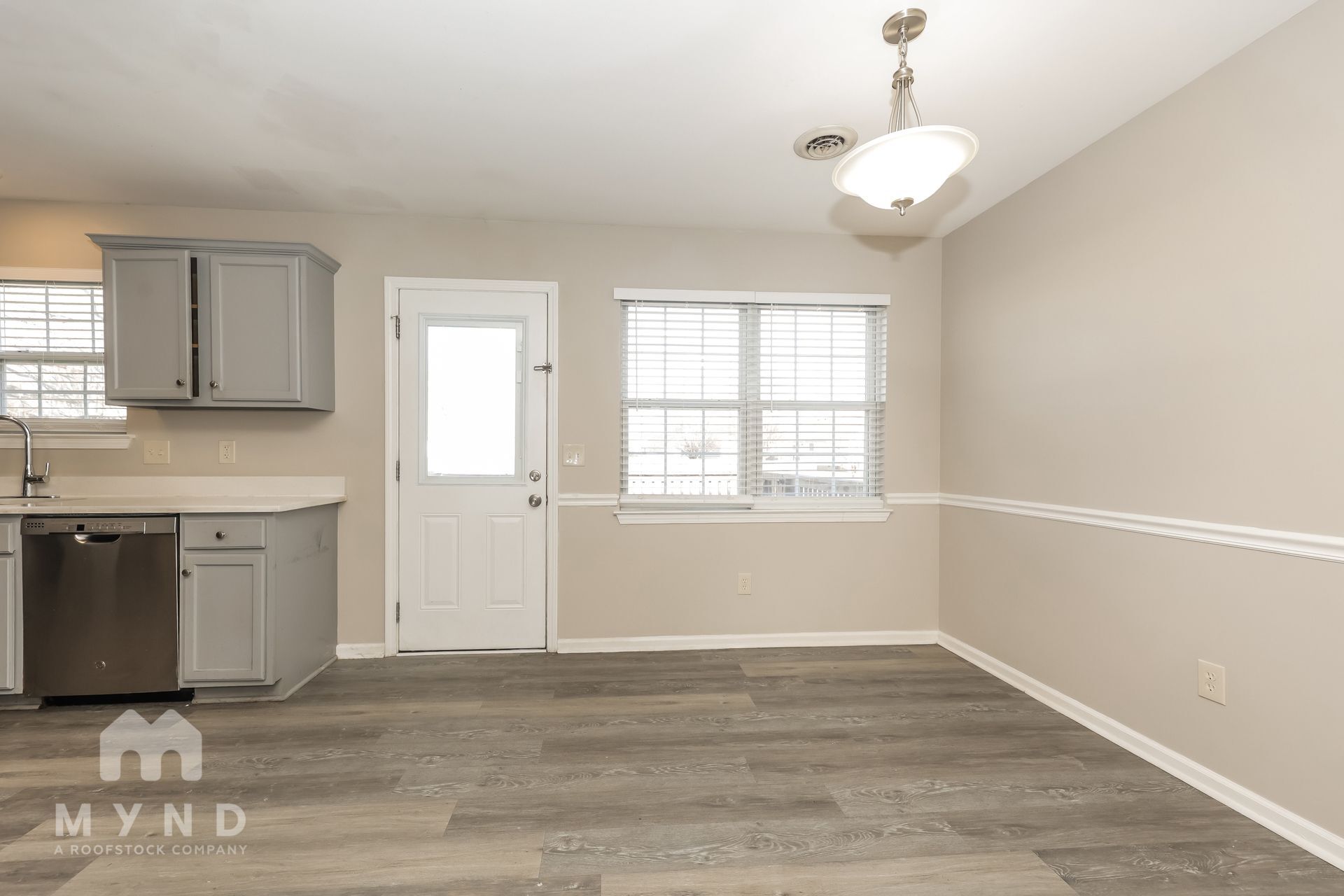 Building Photo - 2423 Lismore Dr