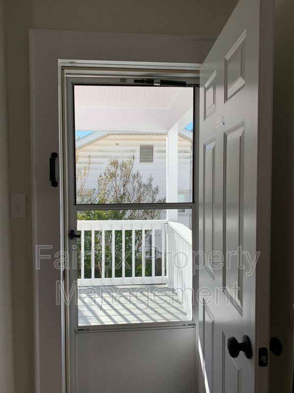 Building Photo - 315 Georgia Ave