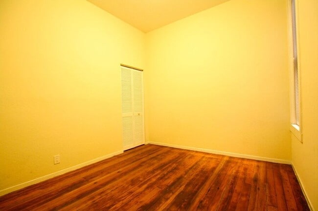 Building Photo - 1895 Page St