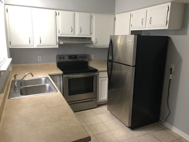 Building Photo - 3333 12th Ave