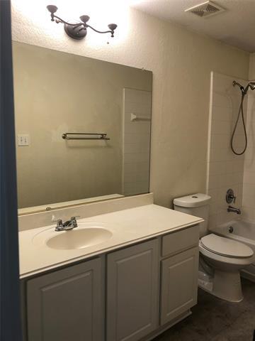 Building Photo - 1709 Oak Brook Ln