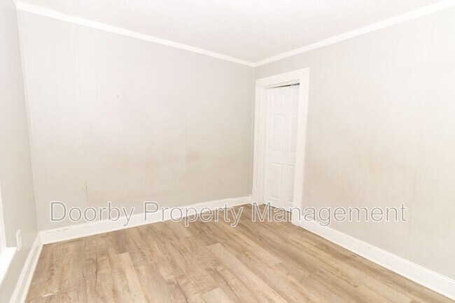 Building Photo - 2901 E 47th St