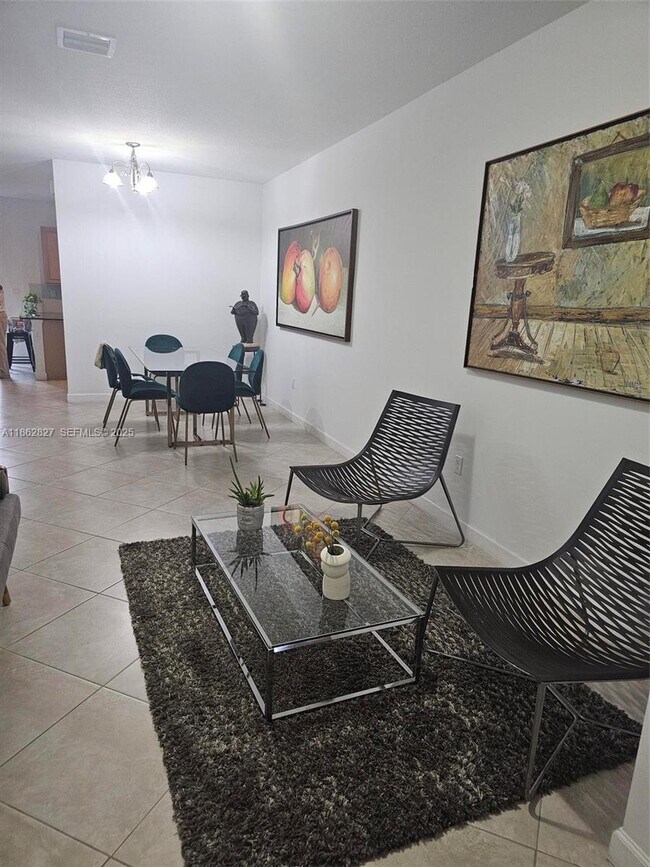 Building Photo - 362 NE 194th Terrace