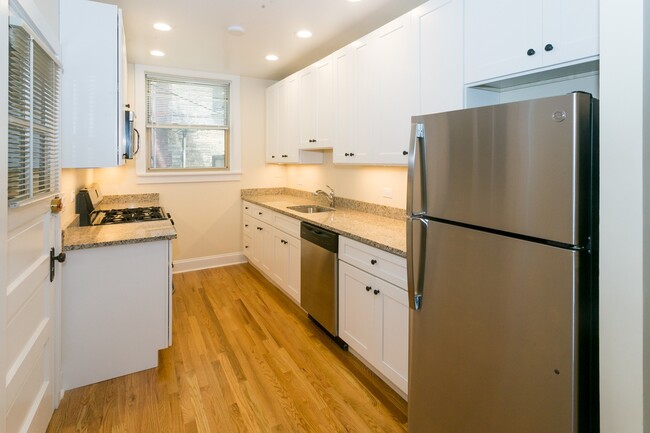 Upgraded Kitchens - 914 Crain St.