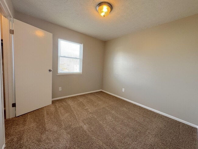 Building Photo - 2596 Sawbury Blvd