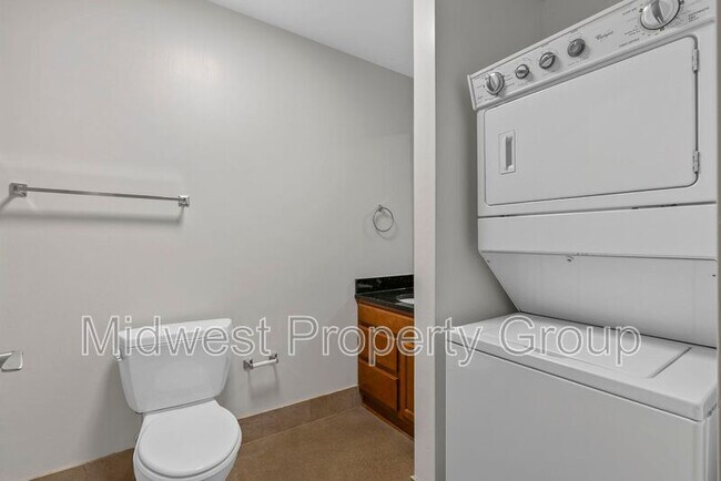 Building Photo - 4244 Chouteau Ave