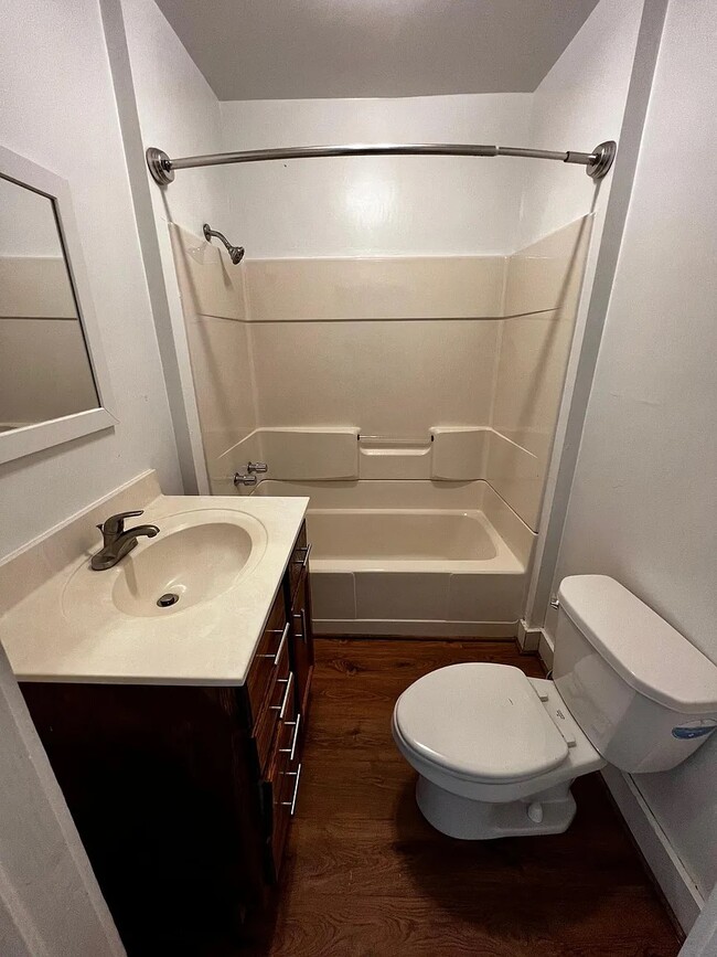 Building Photo - 6 New Dunham Bridge Rd