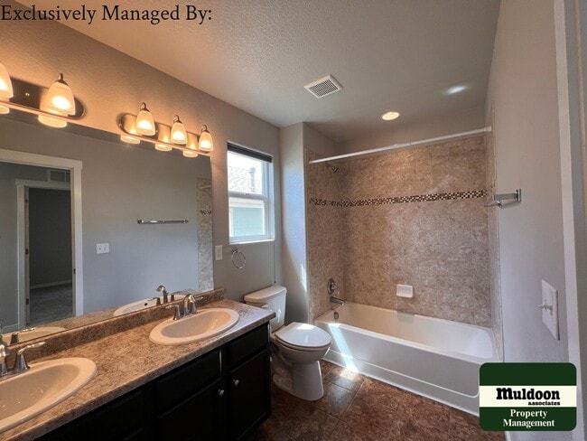 Building Photo - SEE ME TODAY! Beautiful 3 bedroom home tha...