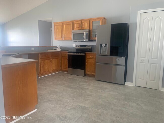 Building Photo - 1752 Glen Laurel Dr