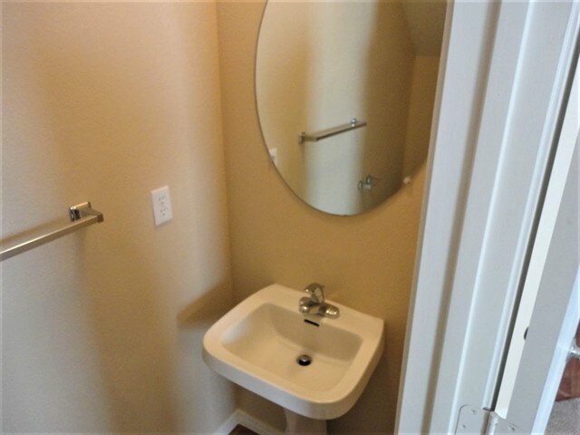 Building Photo - 4712 Whippet Court NE