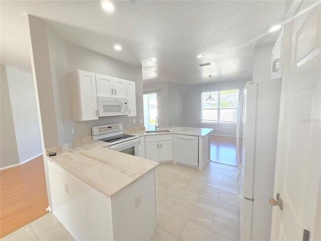 Building Photo - 4211 2nd Ave E