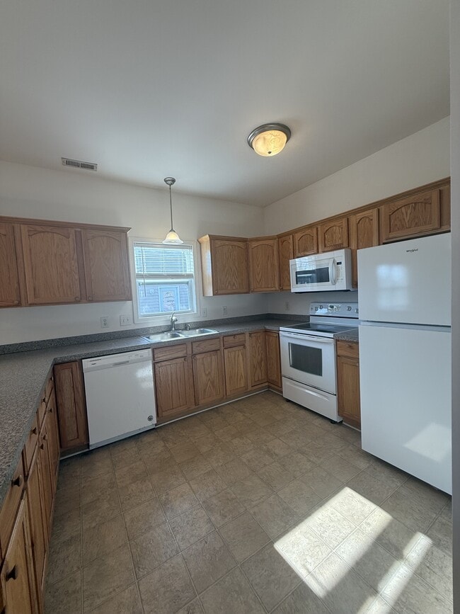 Building Photo - 232 Rutledge Ave