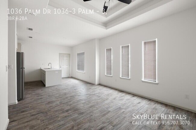 Building Photo - 1036 Palm Dr