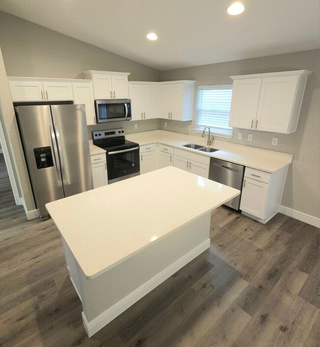 Building Photo - 262 Locust Pass