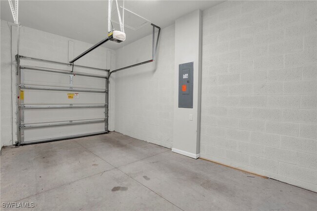 Building Photo - 4713 Arboretum Cir
